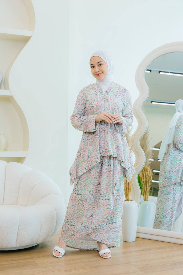 LEIA KEBAYA IN FLOWER FOREST