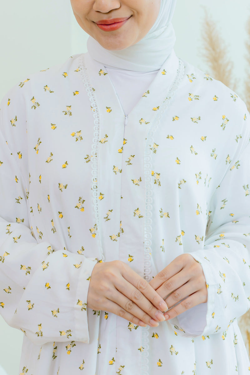 LEIA KEBAYA IN DANCING DAISIES