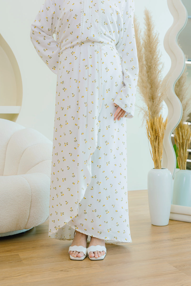 LEIA KEBAYA IN DANCING DAISIES