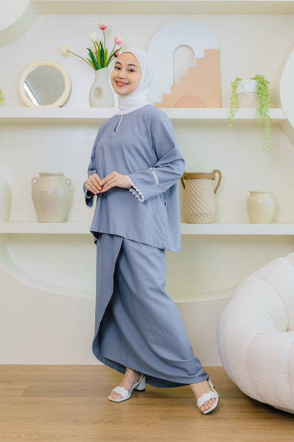 MAYA KURUNG IN PERIWINKLE