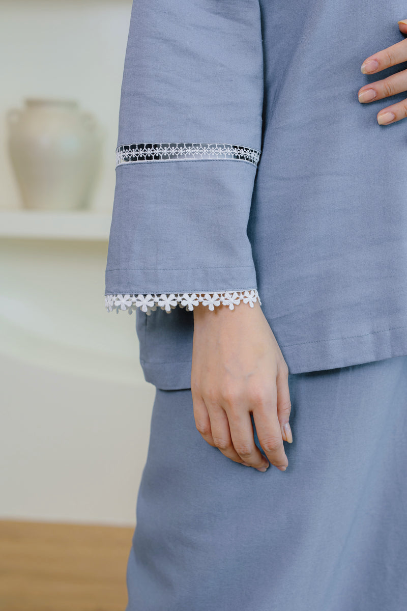 MAYA KURUNG IN PERIWINKLE