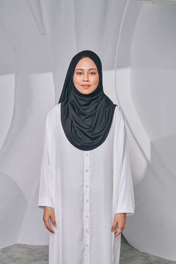 Semi-instant Jersey Shawl in Black