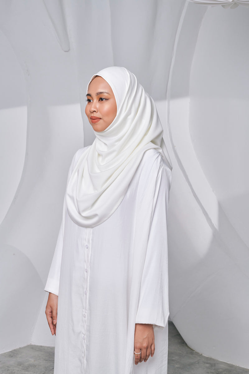 Semi-instant Jersey Shawl in Pearl White