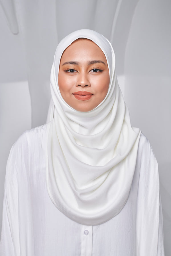 Semi-instant Jersey Shawl in Pearl White